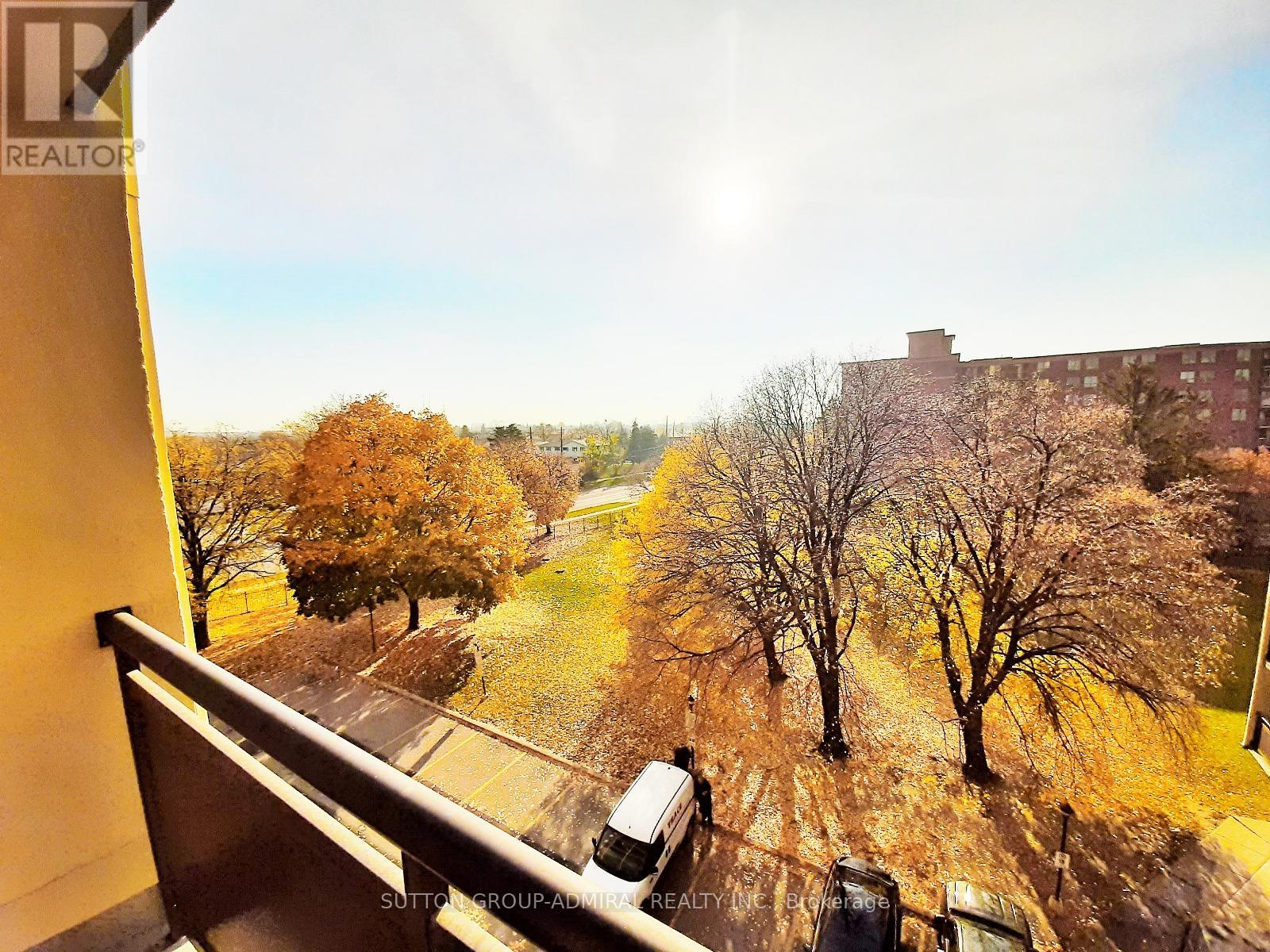 412 - 5 Frith Road S, Toronto, Ontario  M3N 2L5 - Photo 4 - W12472922