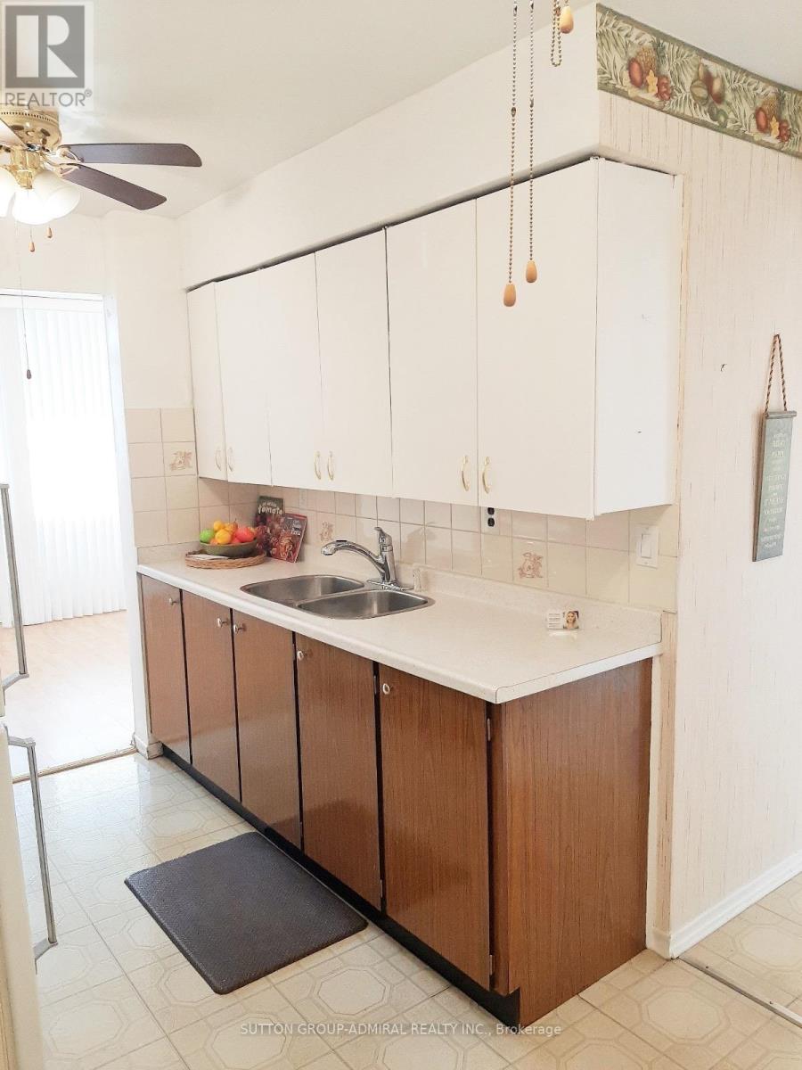 412 - 5 Frith Road S, Toronto, Ontario  M3N 2L5 - Photo 9 - W12472922