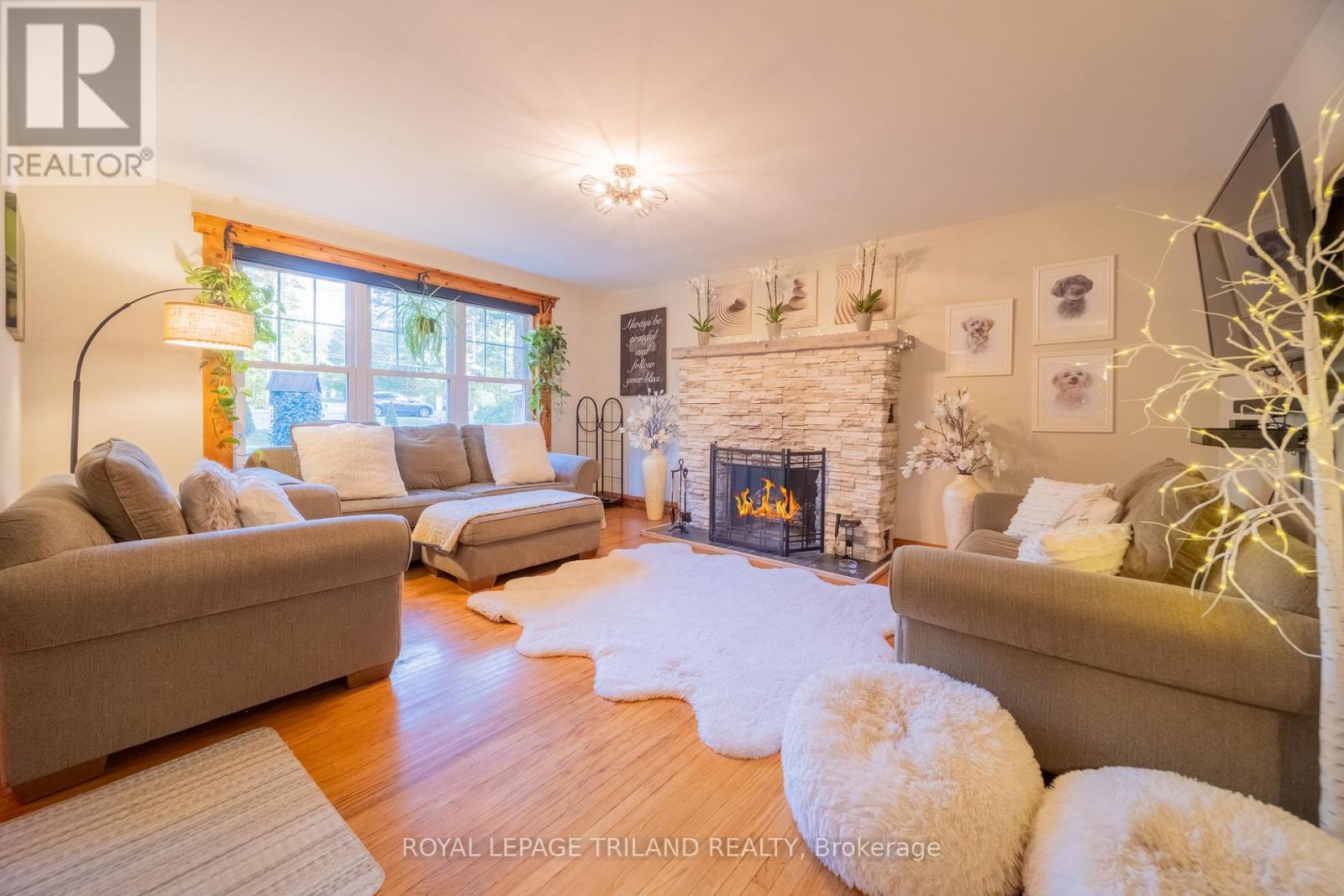 285 Ontario Street S, Lambton Shores, Ontario  N0M 1T0 - Photo 2 - X12472937