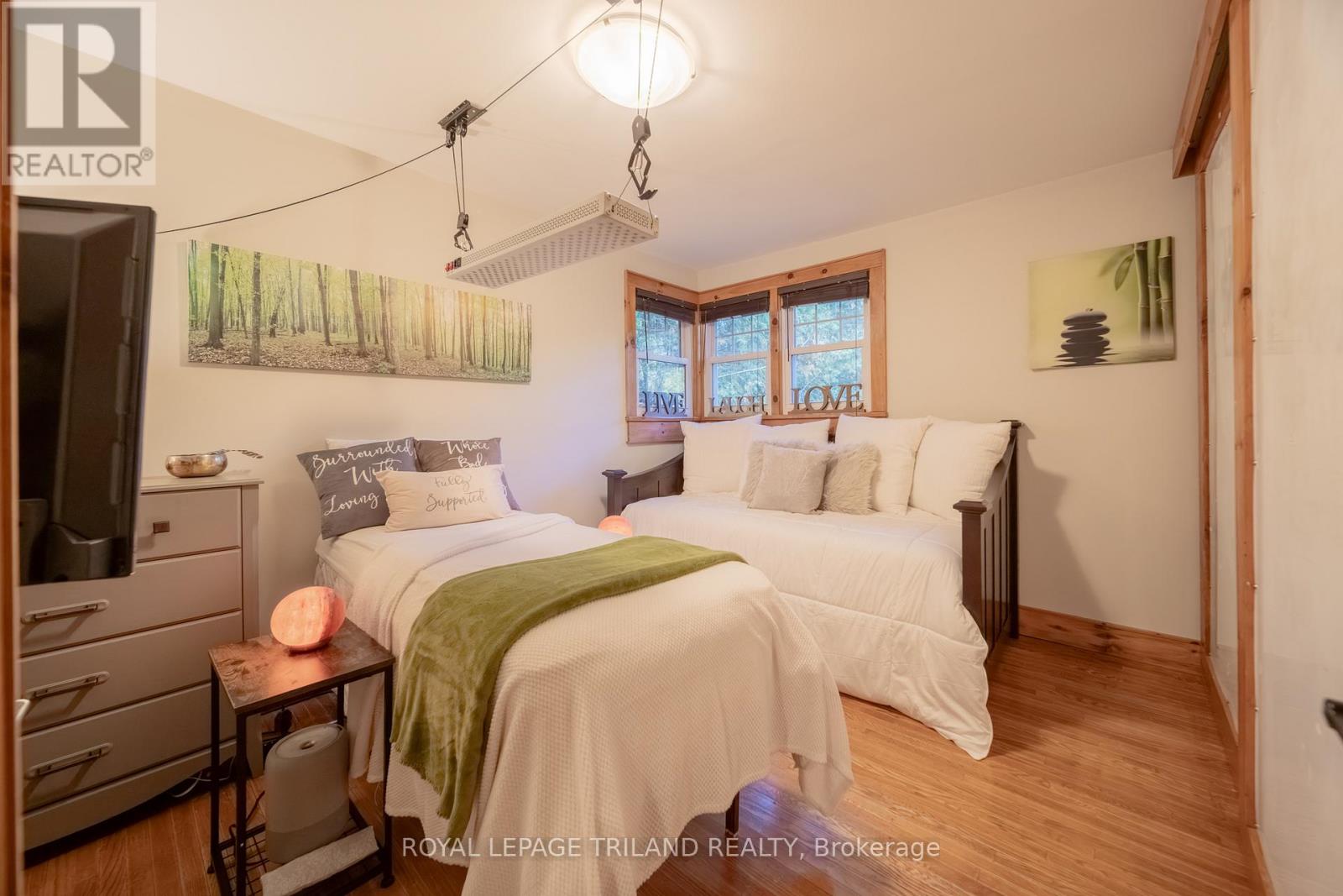 285 Ontario Street S, Lambton Shores, Ontario  N0M 1T0 - Photo 31 - X12472937