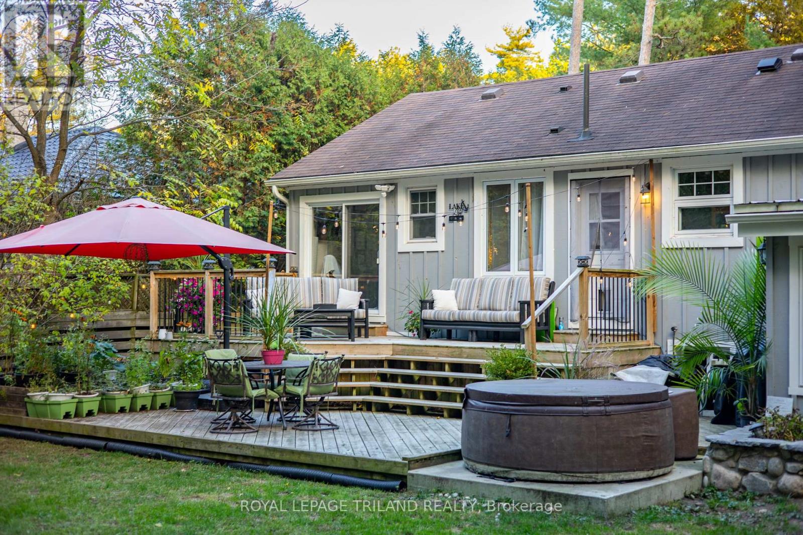 285 Ontario Street S, Lambton Shores, Ontario  N0M 1T0 - Photo 4 - X12472937