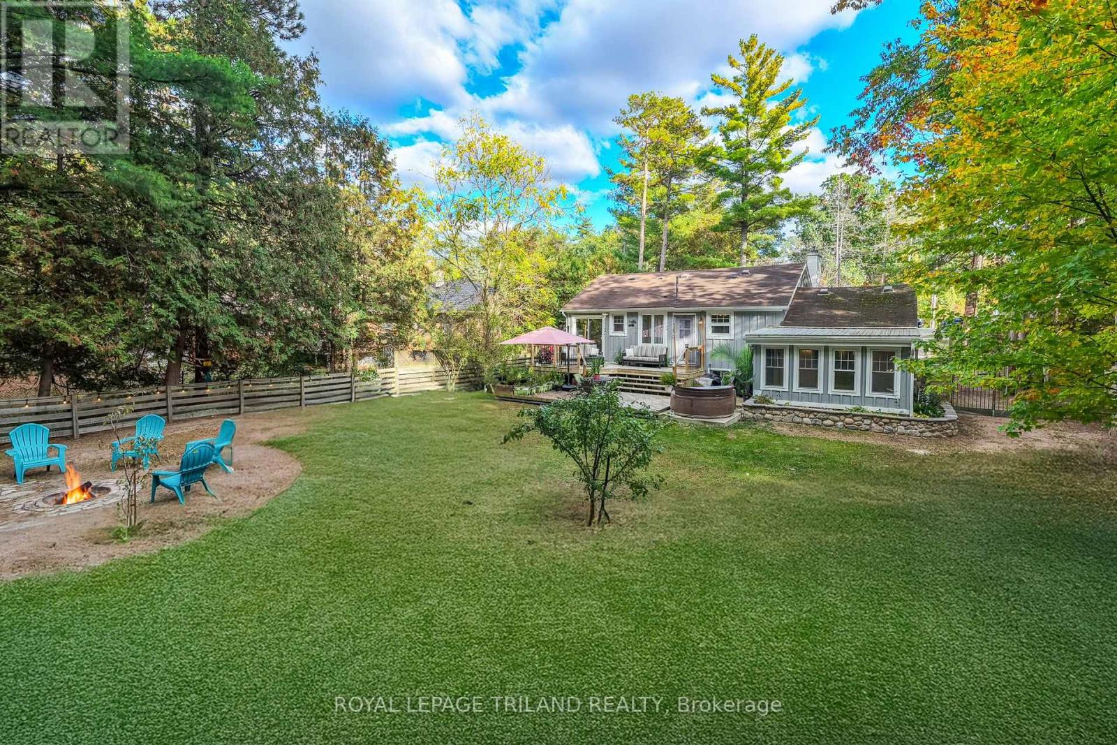 285 Ontario Street S, Lambton Shores, Ontario  N0M 1T0 - Photo 5 - X12472937