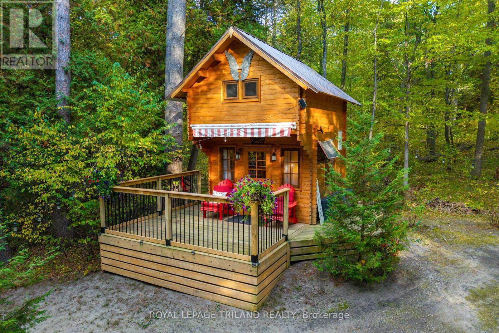 285 Ontario Street S, Lambton Shores, Ontario  N0M 1T0 - Photo 9 - X12472937