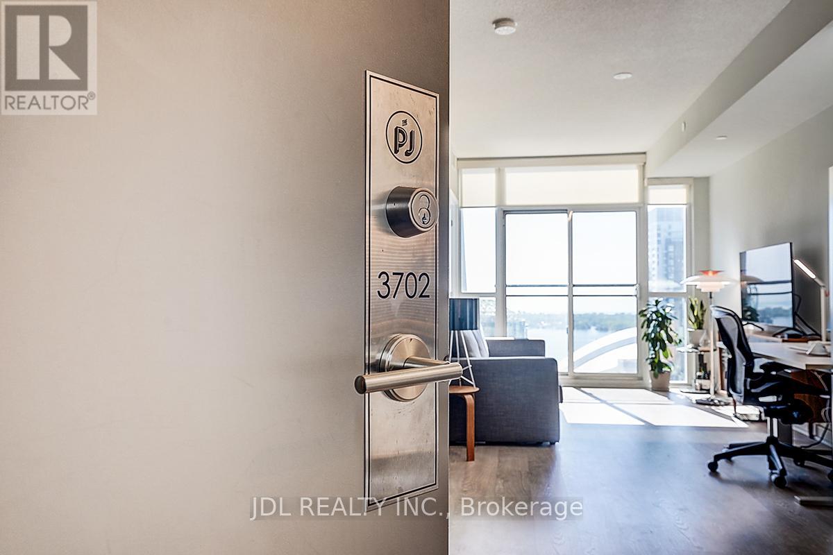 3702 - 99 John Street, Toronto, Ontario  M5V 0S6 - Photo 7 - C12435660