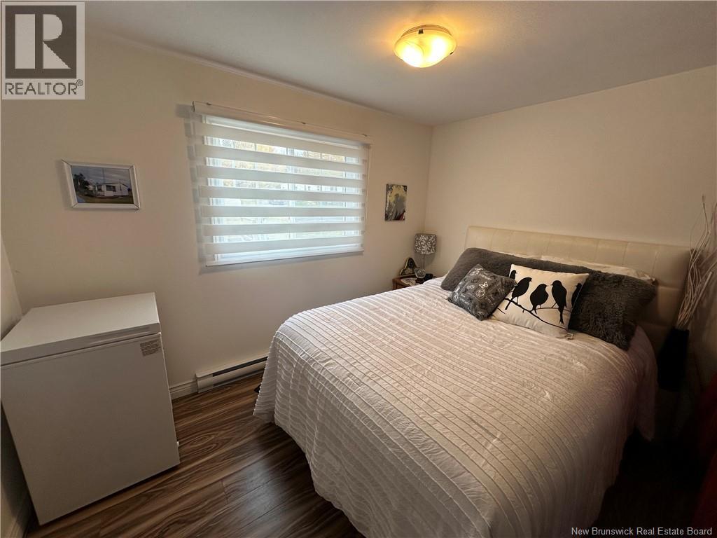 610 College, Bathurst, New Brunswick  E2A 2T6 - Photo 14 - NB128773
