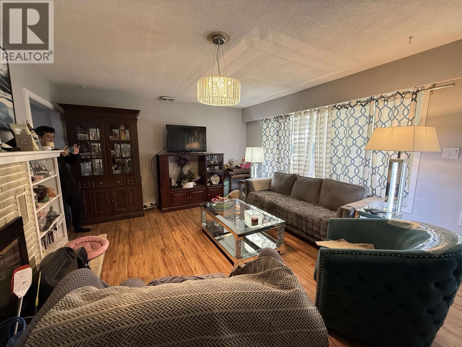 12129 222 Street, Maple Ridge, British Columbia  V2X 5W4 - Photo 3 - R3060030