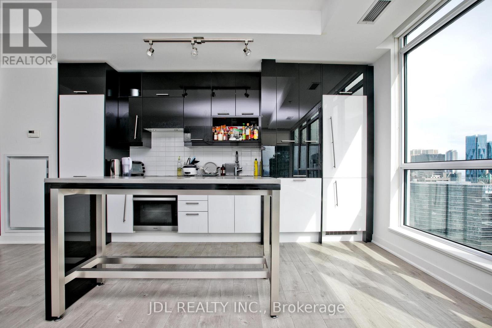 3805 - 30 Nelson Street, Toronto, Ontario  M5V 0H5 - Photo 6 - C12472941