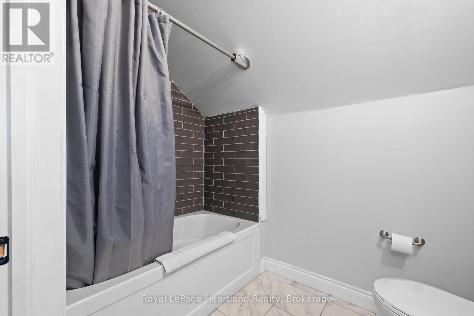 38480 Blyth Road, Ashfield-Colborne-Wawanosh, Ontario  N0M 1E0 - Photo 27 - X12472947