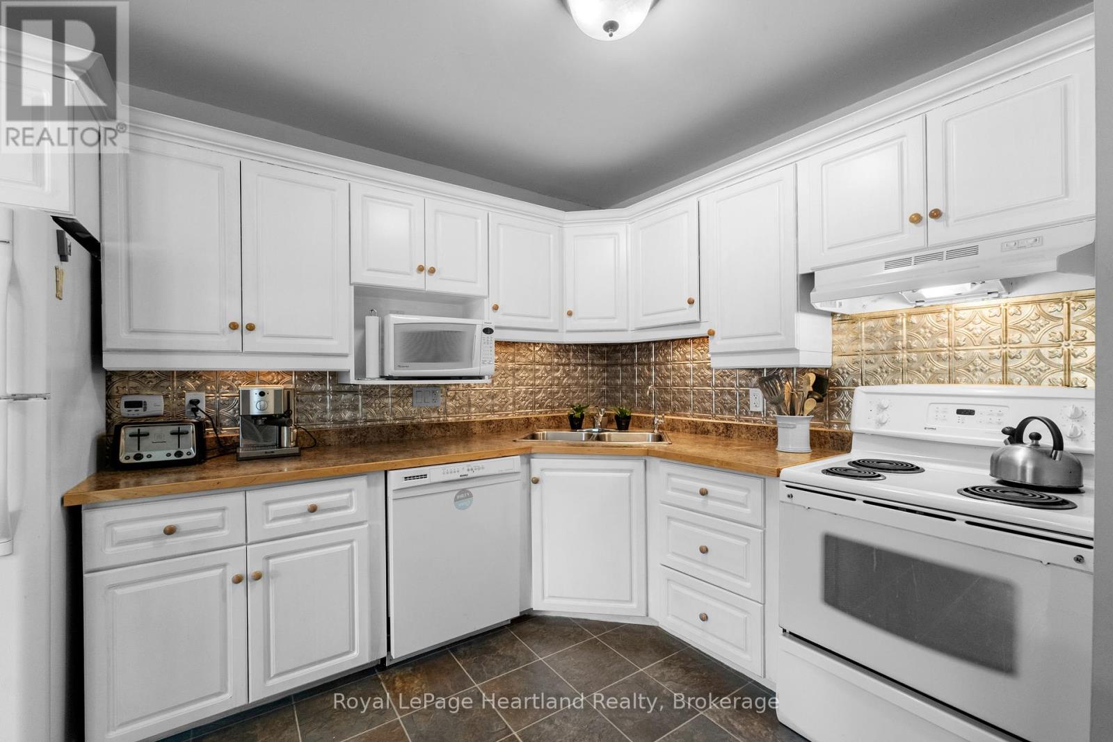 38480 Blyth Road, Ashfield-Colborne-Wawanosh, Ontario  N0M 1E0 - Photo 9 - X12472947