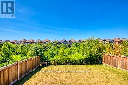 19 Raindrop Terrace, Brampton, Ontario  L6X 5P2 - Photo 44 - W12470395