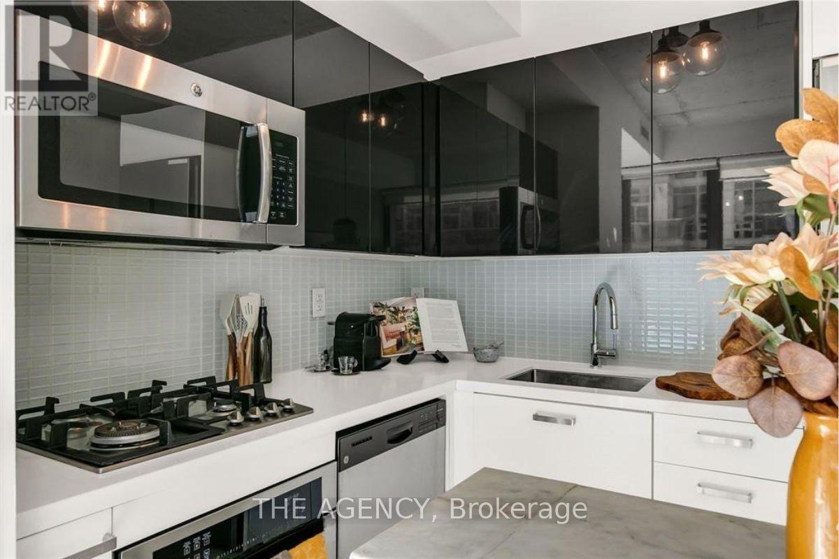 512 - 39 Brant Street, Toronto, Ontario  M5V 2L9 - Photo 13 - C12472954