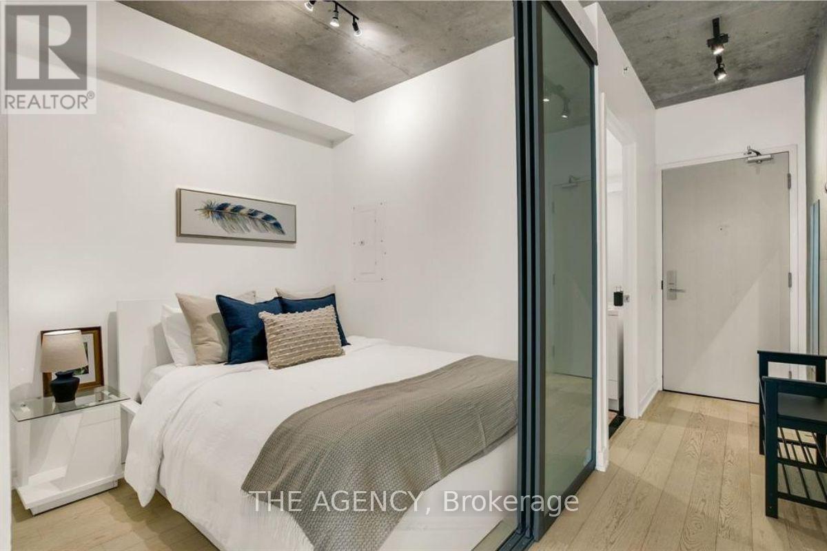 512 - 39 Brant Street, Toronto, Ontario  M5V 2L9 - Photo 14 - C12472954