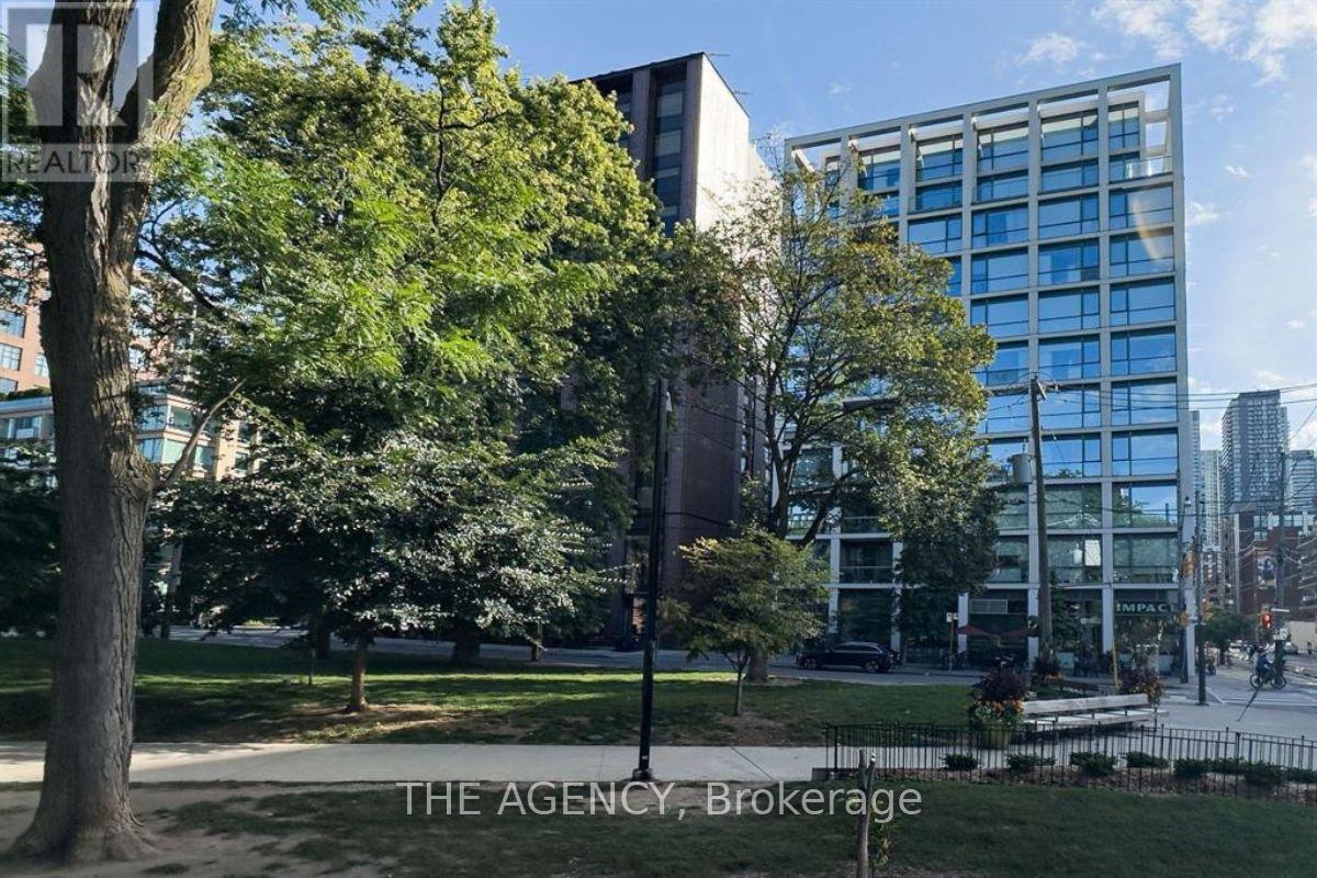 512 - 39 Brant Street, Toronto, Ontario  M5V 2L9 - Photo 25 - C12472954