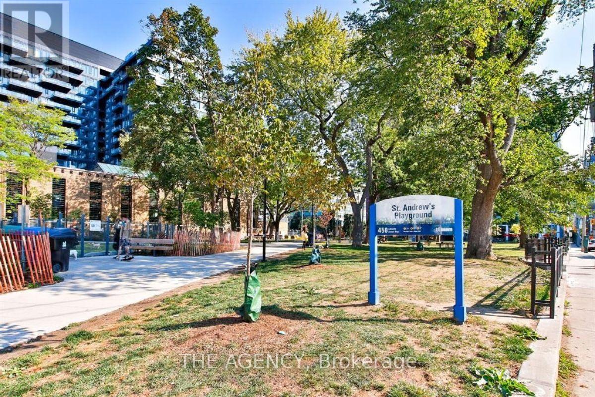 512 - 39 Brant Street, Toronto, Ontario  M5V 2L9 - Photo 26 - C12472954