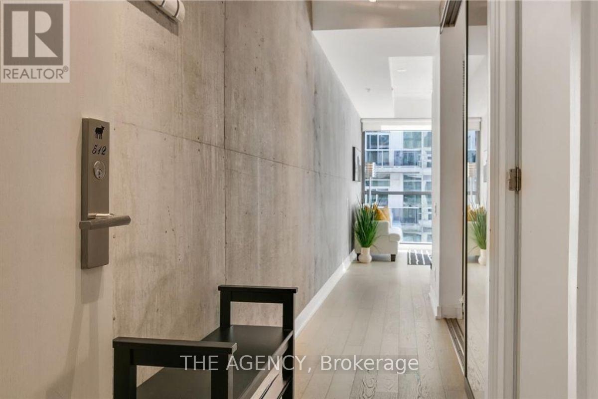 512 - 39 Brant Street, Toronto, Ontario  M5V 2L9 - Photo 3 - C12472954