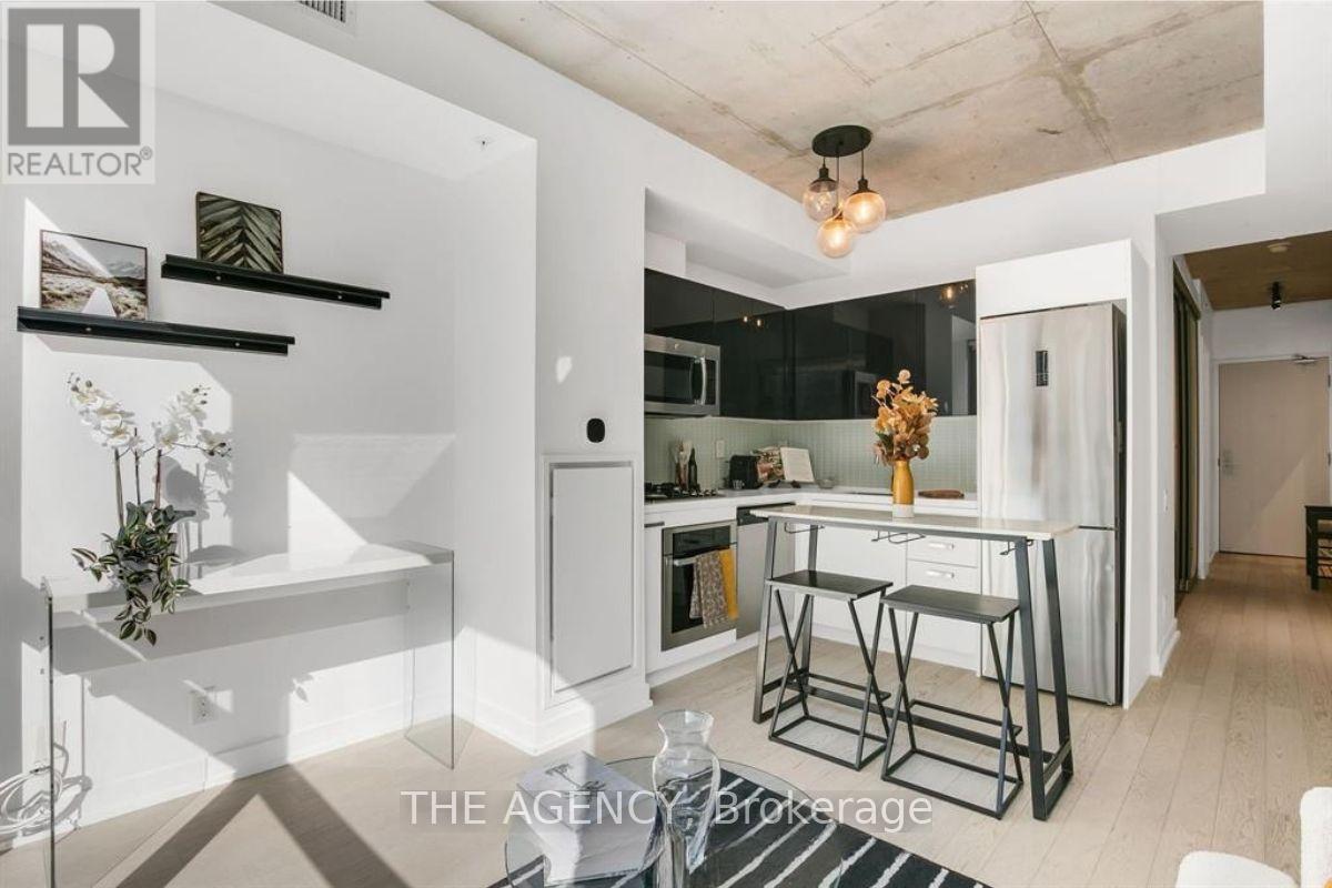 512 - 39 Brant Street, Toronto, Ontario  M5V 2L9 - Photo 5 - C12472954