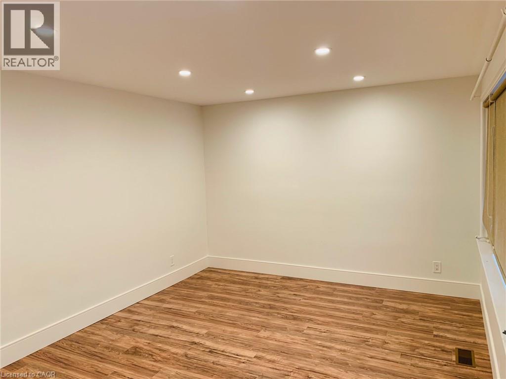 204 West 19th Street, Hamilton, Ontario  L9C 4J2 - Photo 2 - 40780441