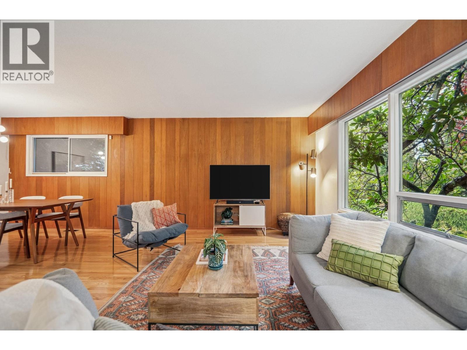 2174 Hoskins Road, North Vancouver, British Columbia  V7J 3A3 - Photo 4 - R3060134