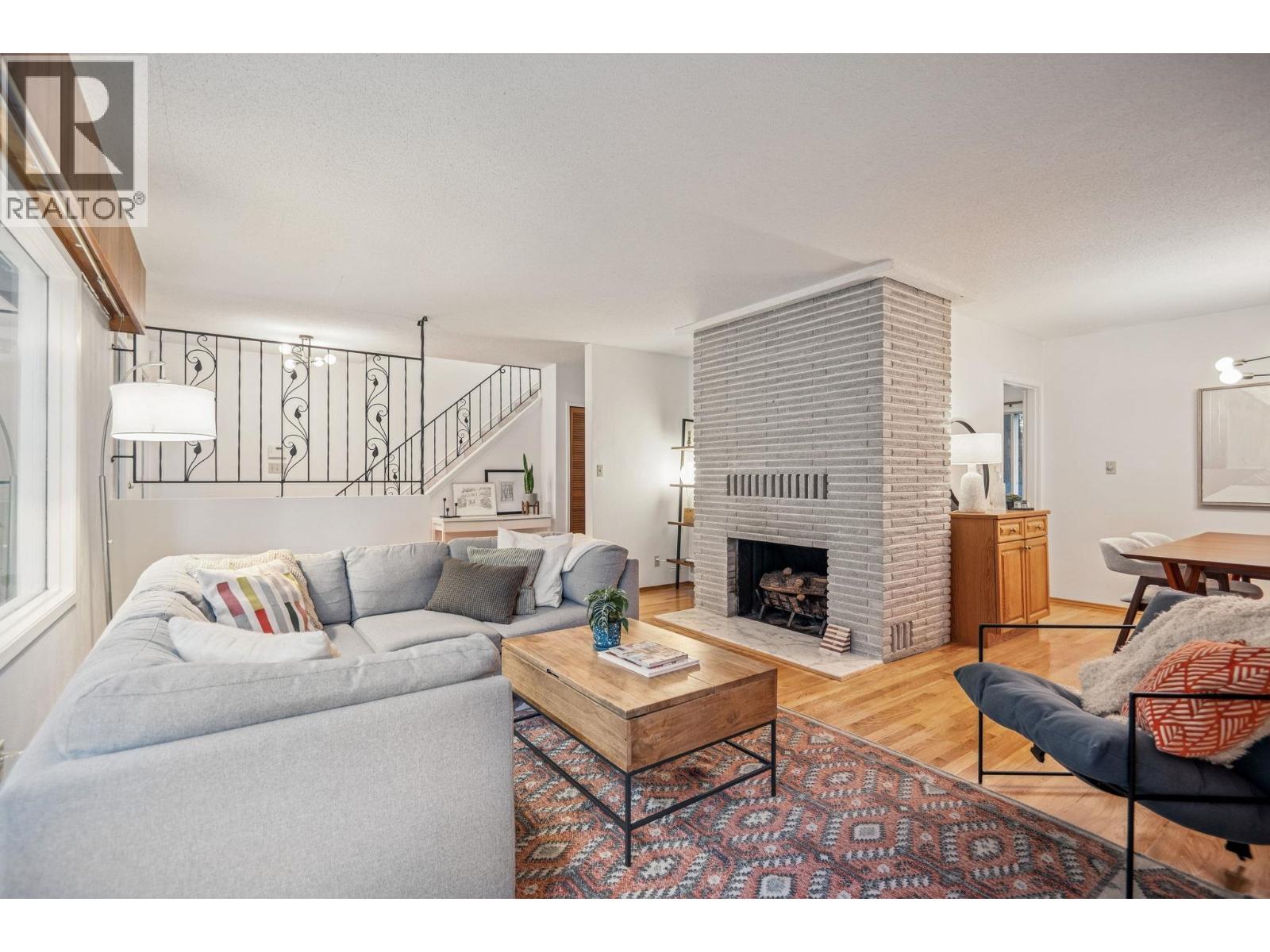 2174 Hoskins Road, North Vancouver, British Columbia  V7J 3A3 - Photo 7 - R3060134
