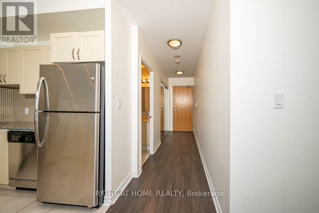 509 - 3865 Lake Shore Boulevard W, Toronto, Ontario  M8W 0A2 - Photo 9 - W12472944