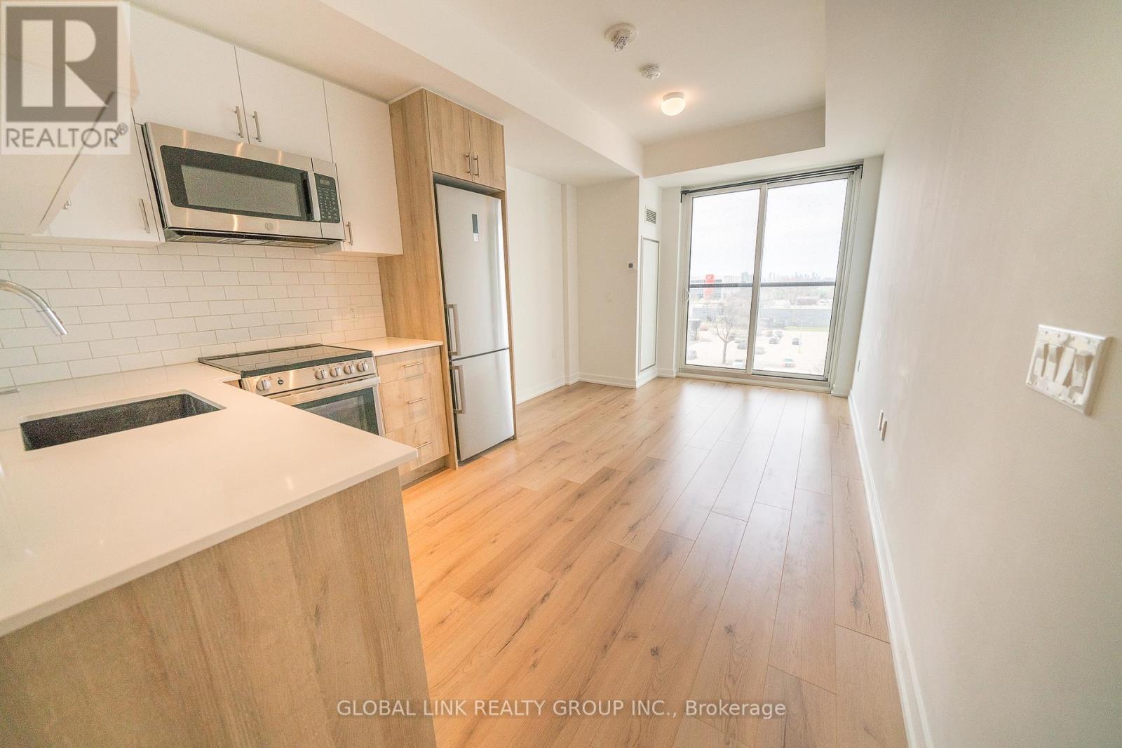 501 - 1195 The Queensway Way, Toronto (Islington-City Centre West), Ontario  M8Z 0H1 - Photo 3 - W12472955