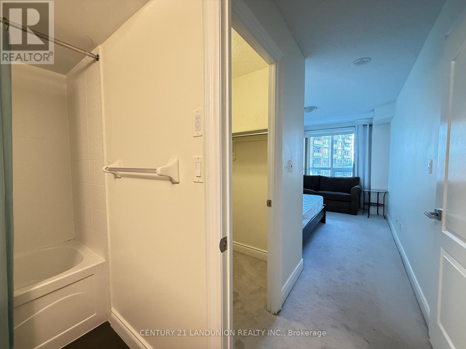 622 - 60 South Town Cenre Boulevard, Markham, Ontario  L6G 0C5 - Photo 19 - N12452636