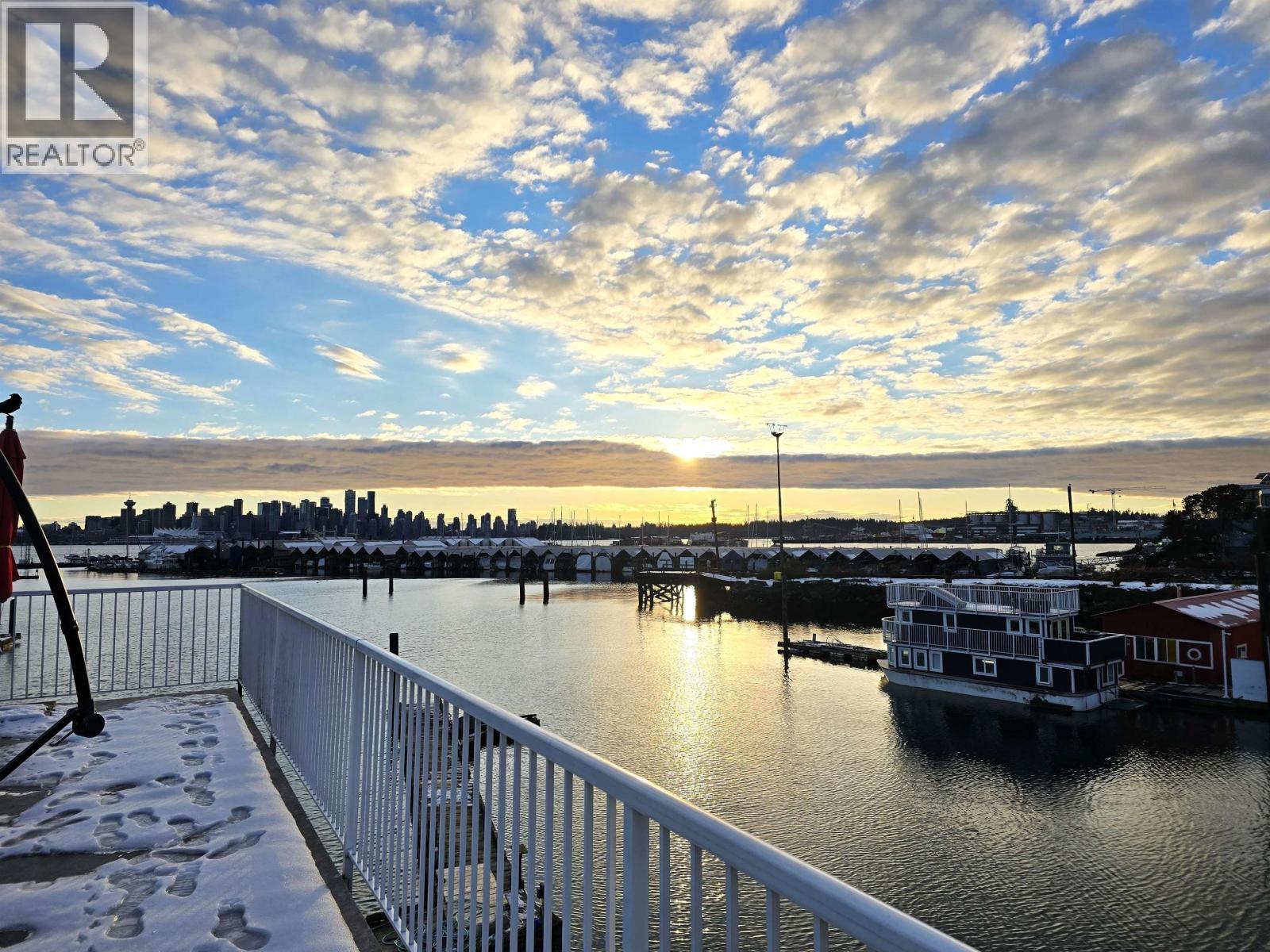 GNB20 415 W ESPLANADE, North Vancouver, British Columbia