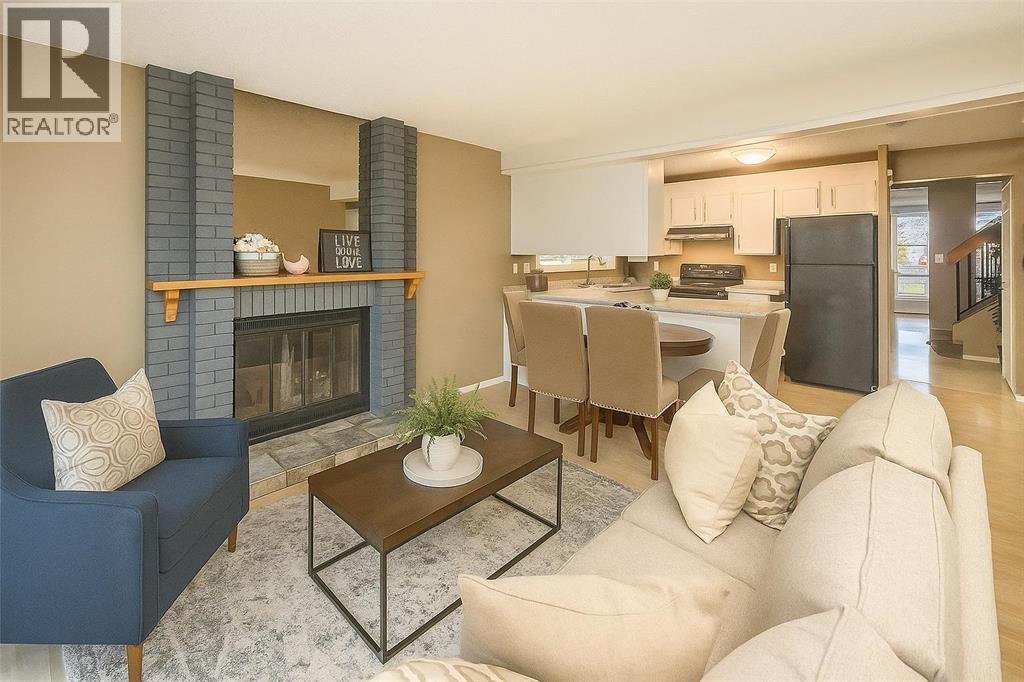 27 Strathearn Crescent Sw, Calgary, Alberta  T3H 1K6 - Photo 2 - A2264872