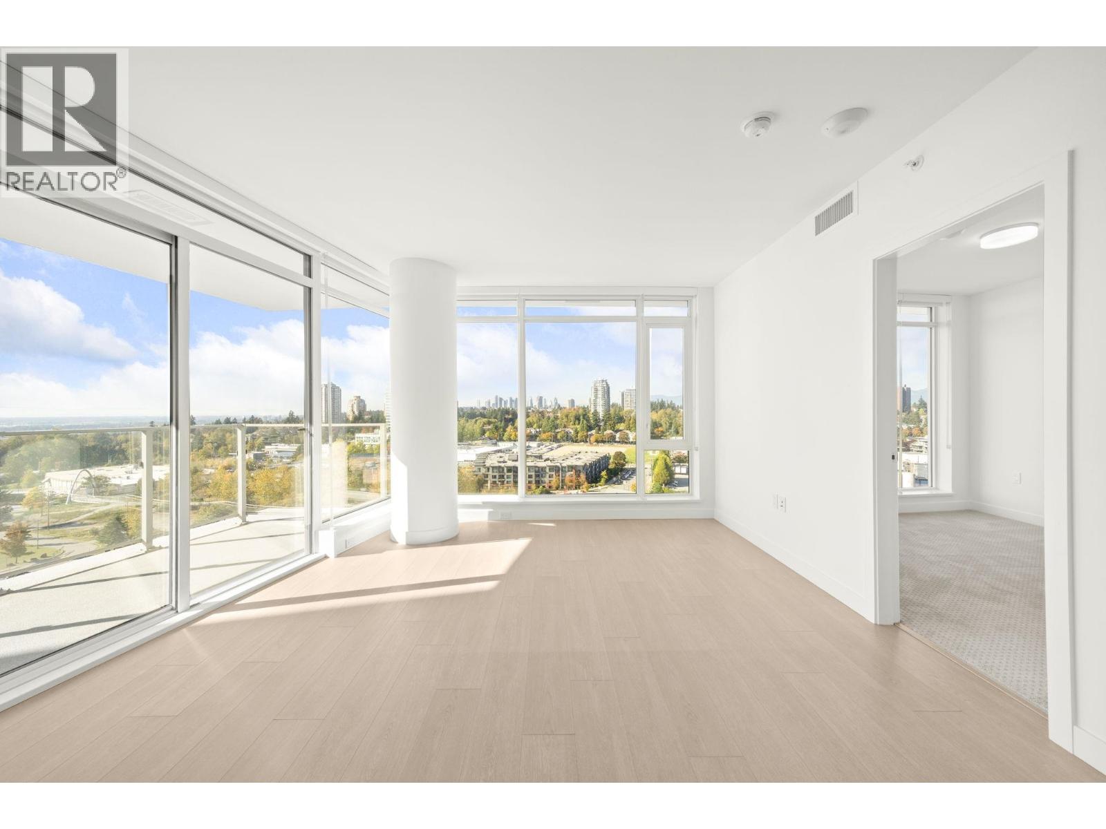 1101 7683 Park Crescent, Burnaby, British Columbia  V3N 0J4 - Photo 2 - R3048538