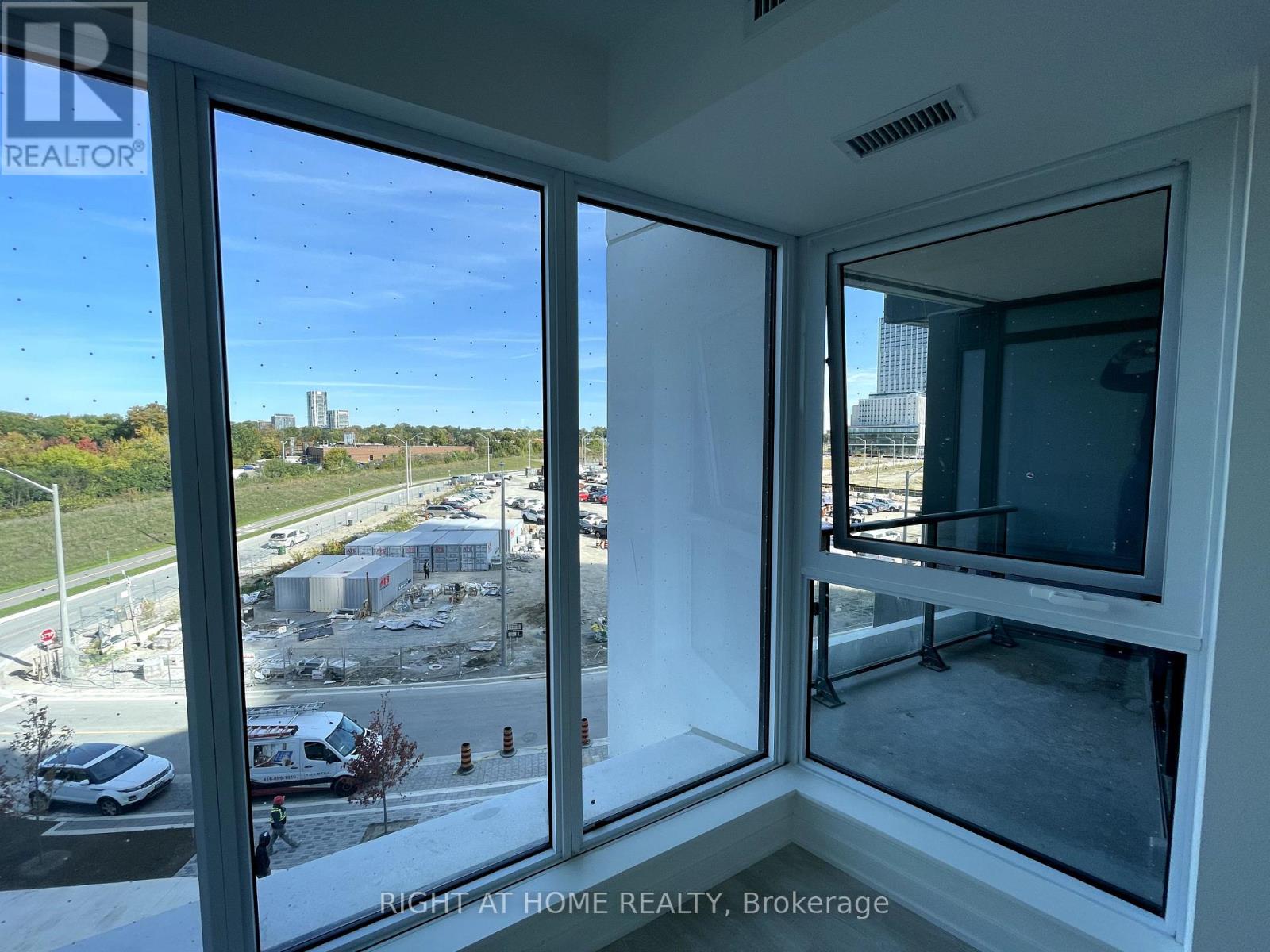 414 - 1 Kyle Lowry Road, Toronto, Ontario  M3C 1H7 - Photo 10 - C12453291