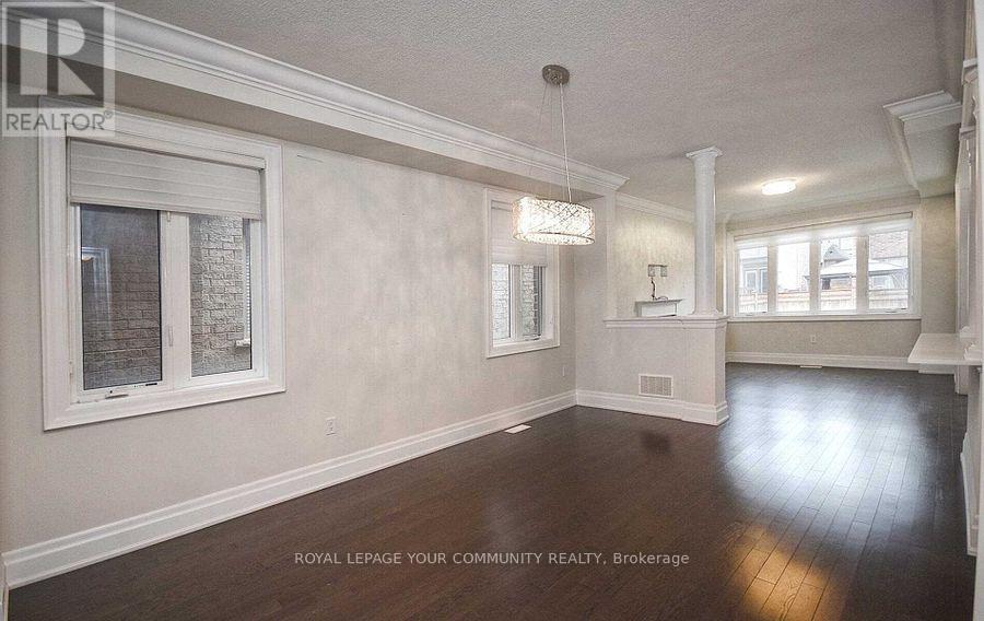 590 Sweetwater Crescent, Newmarket, Ontario  L3X 0H6 - Photo 7 - N12472962