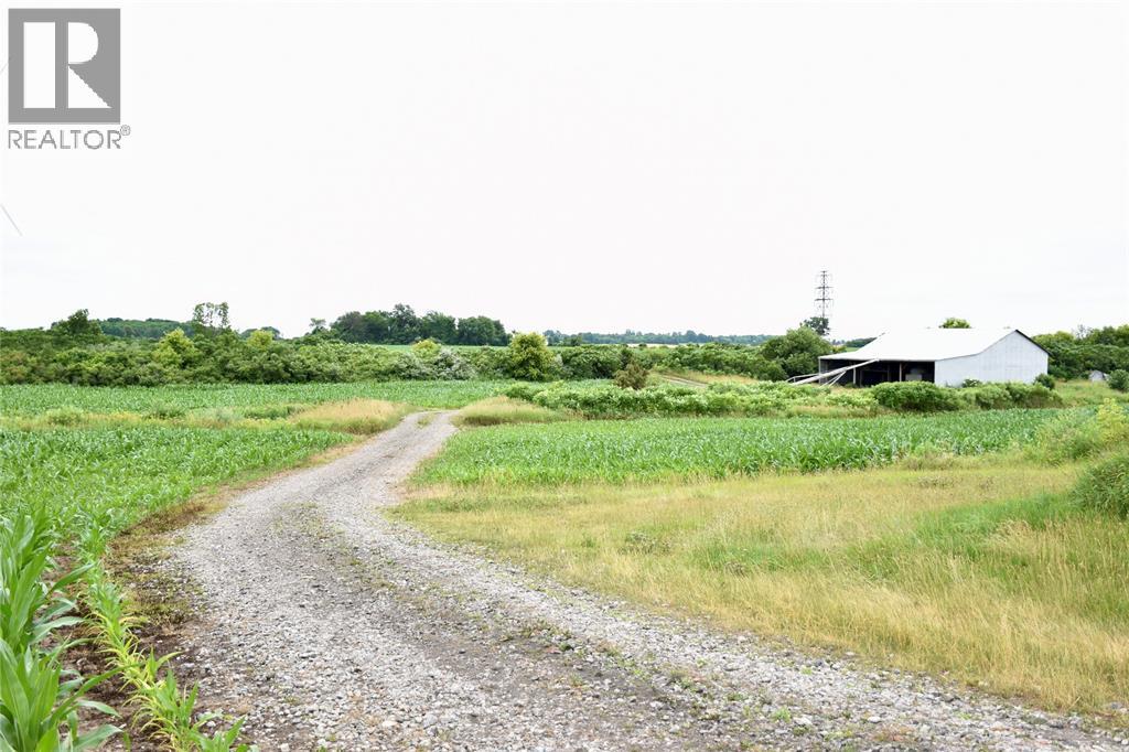 15686 Muirkirk Line, Muirkirk, Ontario  N0L 1X0 - Photo 3 - 25016912