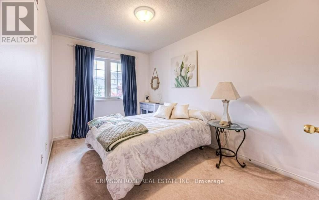 2096 Glenhampton Road, Oakville, Ontario  L6M 3X1 - Photo 21 - W12472964