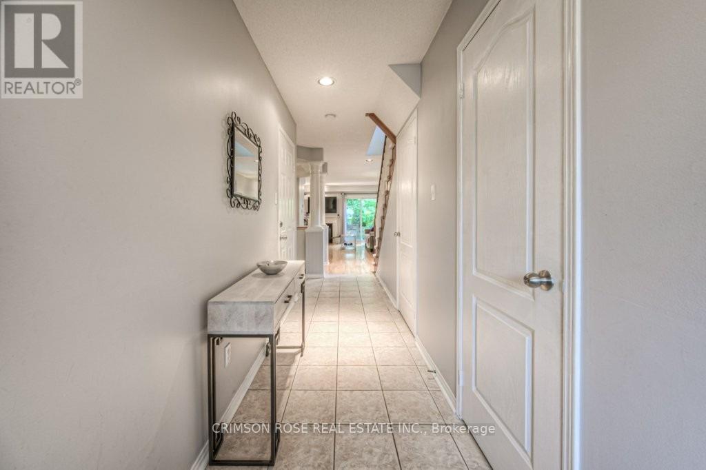 2096 Glenhampton Road, Oakville, Ontario  L6M 3X1 - Photo 5 - W12472964