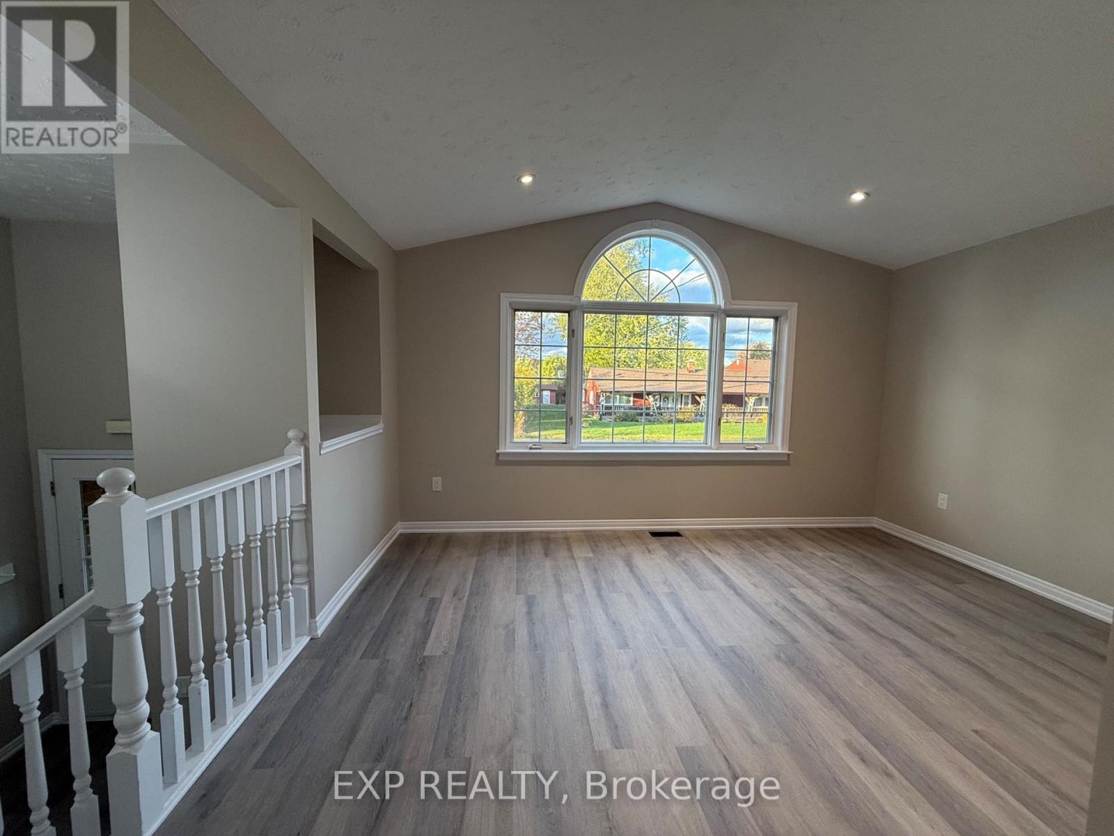 2979 Riselay Avenue, Fort Erie, Ontario  L0S 1N0 - Photo 10 - X12470764