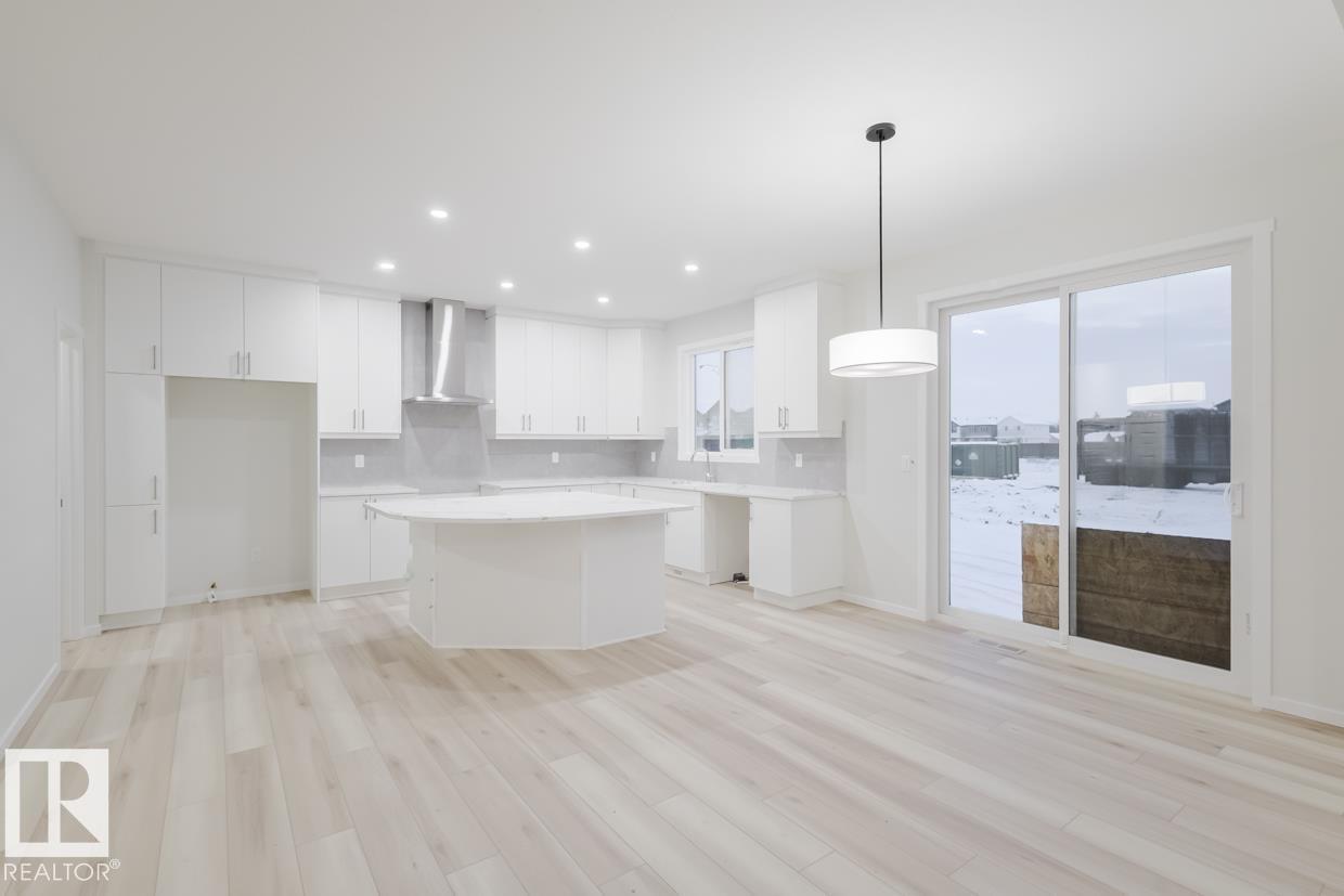 20510 16A AV NW, Edmonton, Alberta