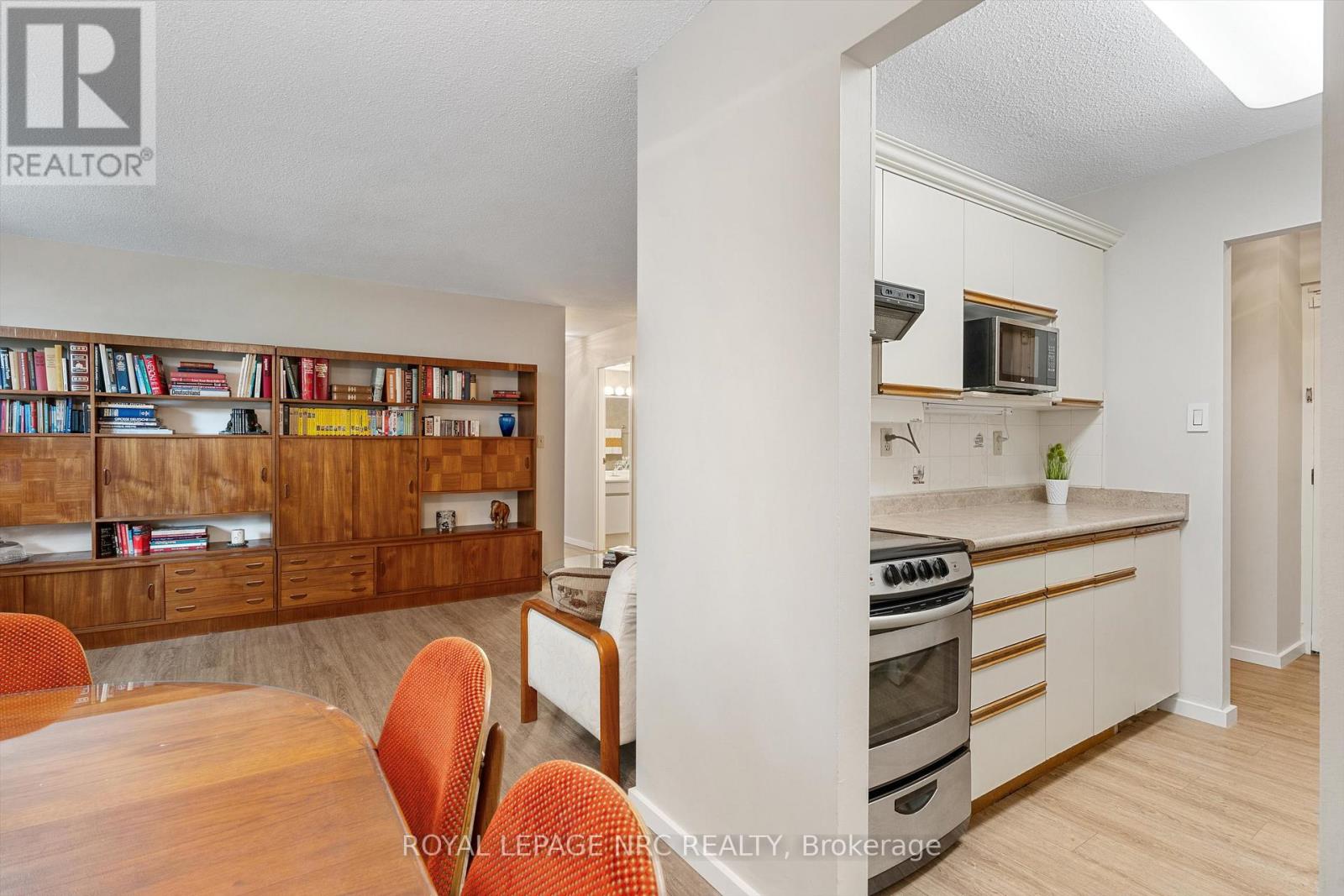 401 - 365 Geneva Street, St. Catharines, Ontario  L2N 5S7 - Photo 16 - X12472970