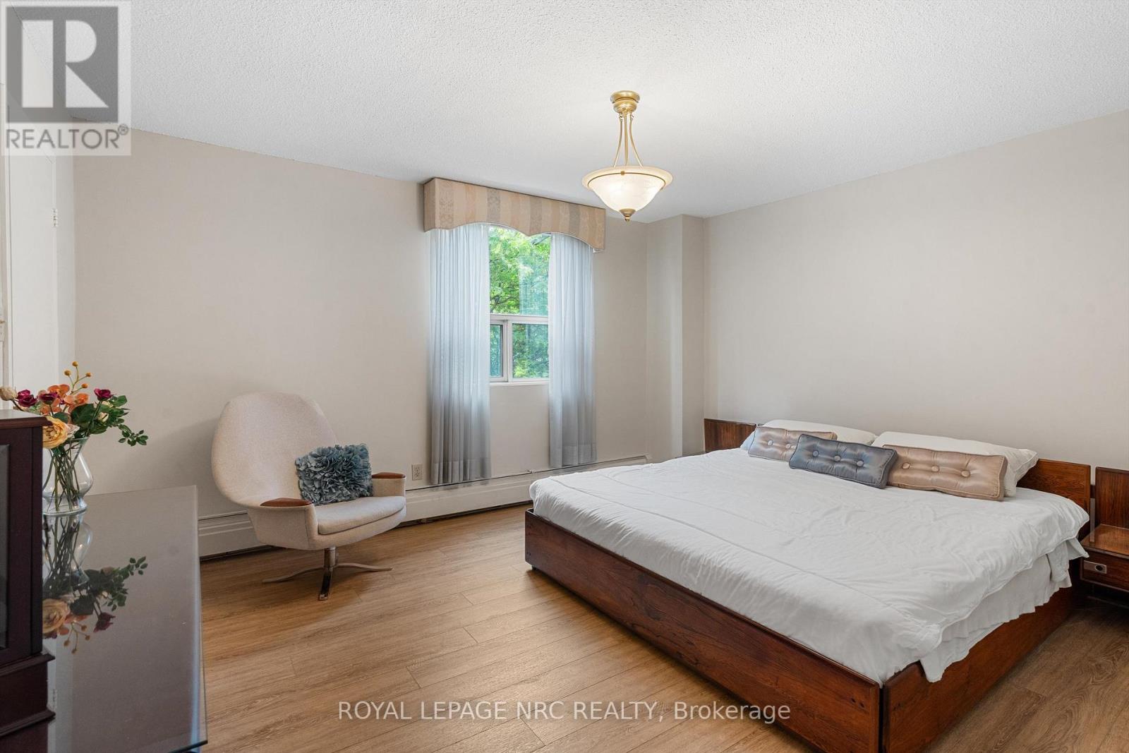 401 - 365 Geneva Street, St. Catharines, Ontario  L2N 5S7 - Photo 18 - X12472970