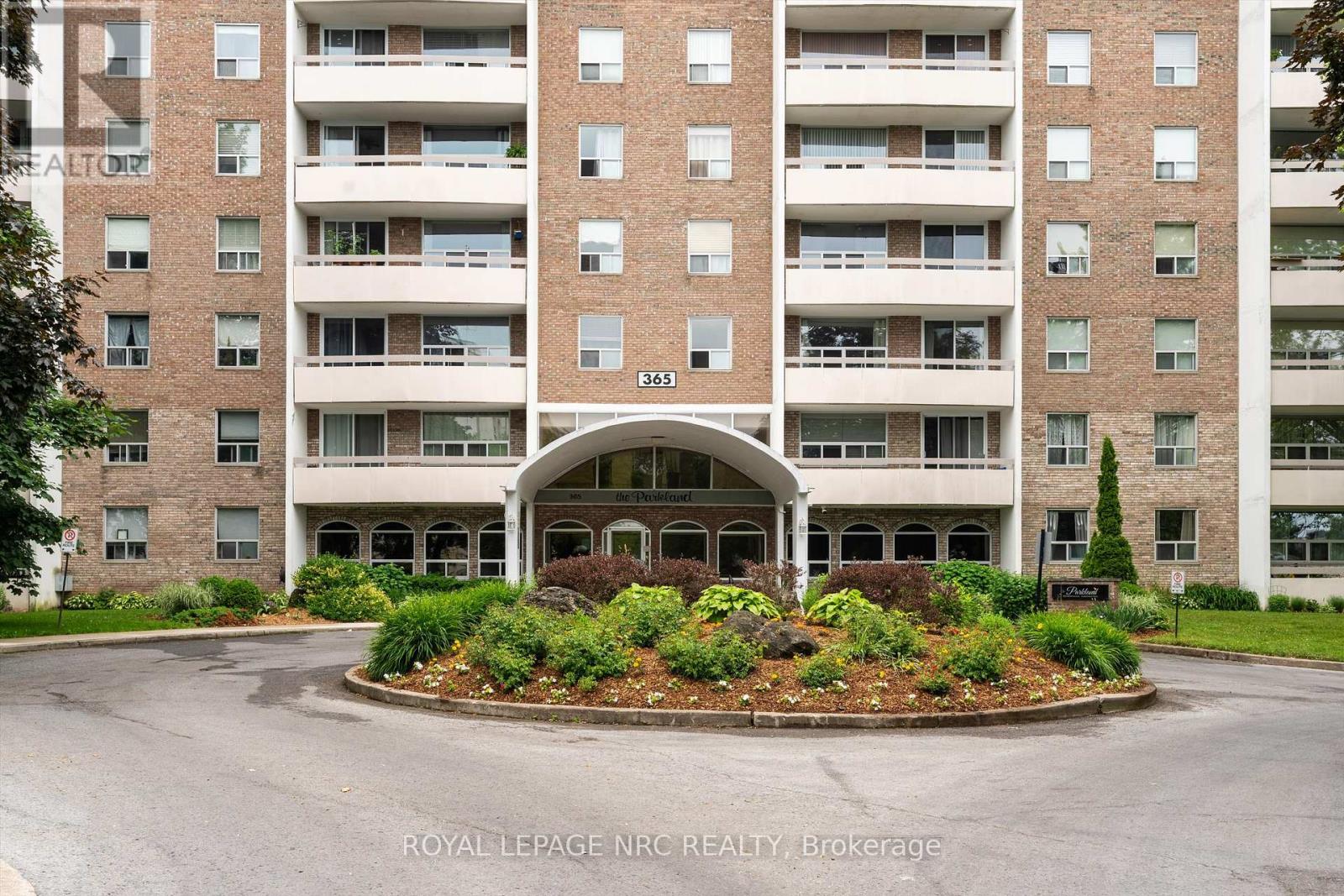 401 - 365 Geneva Street, St. Catharines, Ontario  L2N 5S7 - Photo 2 - X12472970
