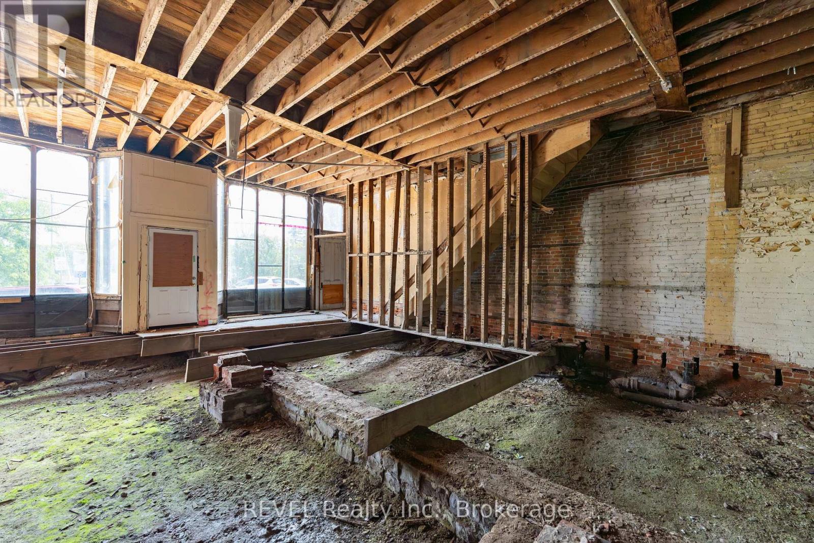 14 Lakeport Road, St. Catharines, Ontario  L2N 4P5 - Photo 19 - X12472975