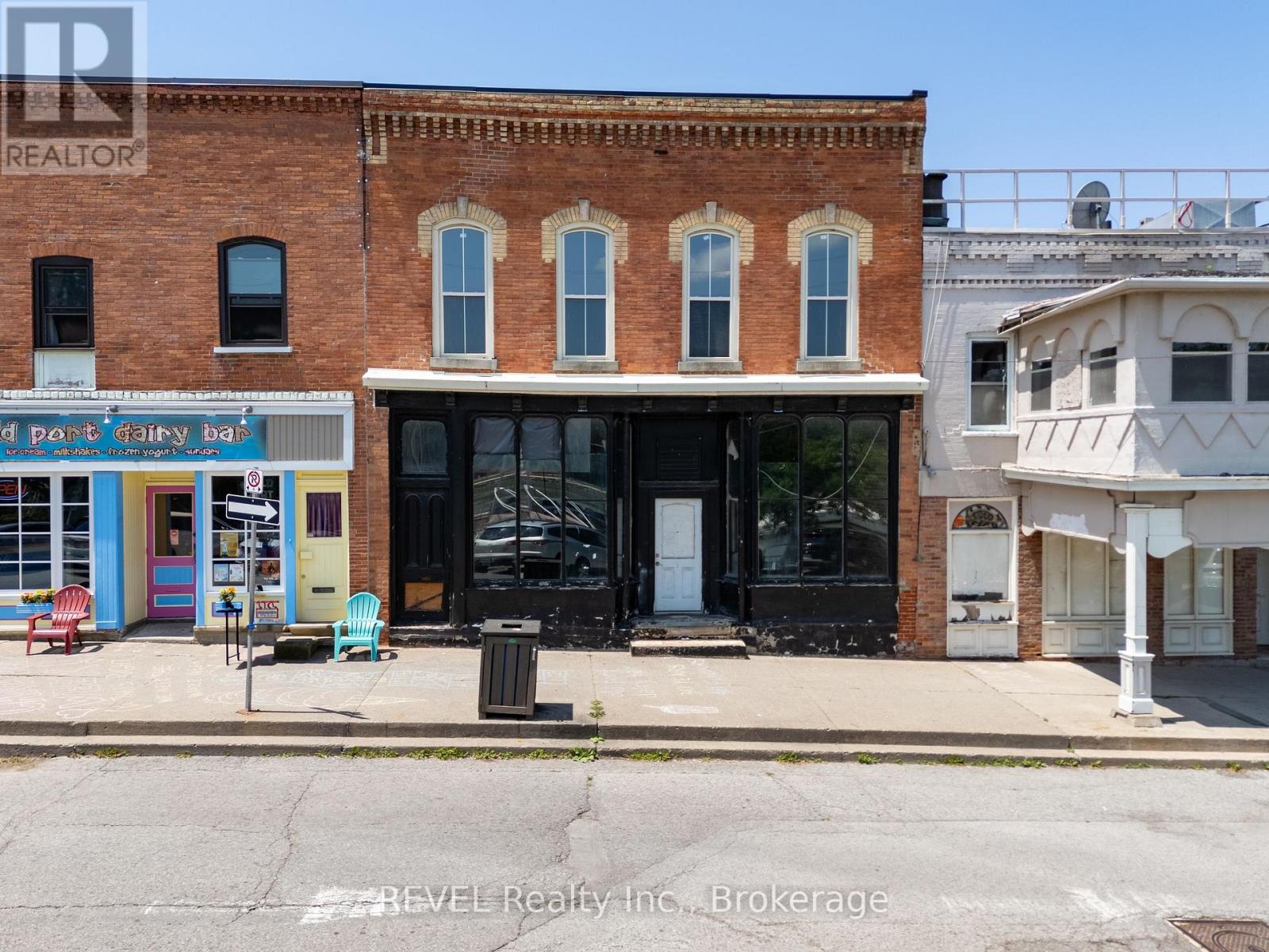 14 Lakeport Road, St. Catharines, Ontario  L2N 4P5 - Photo 8 - X12472975