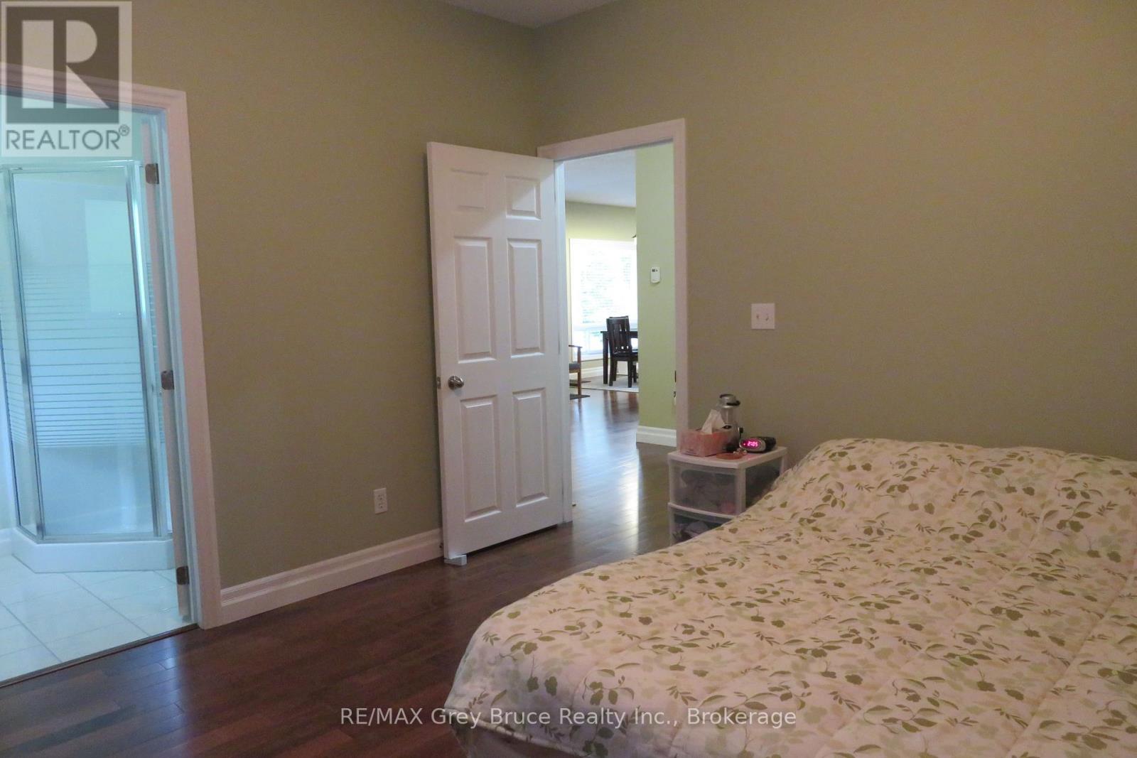51 Lakewood Country Lane, Northern Bruce Peninsula, Ontario  N0H 1W0 - Photo 28 - X12472981