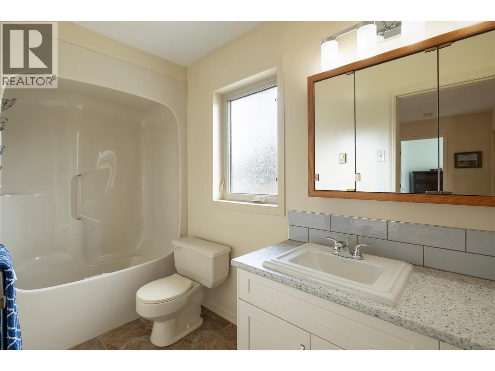 5432 Rochdell Road, Coldstream, British Columbia  V1B 3E8 - Photo 35 - 10366136