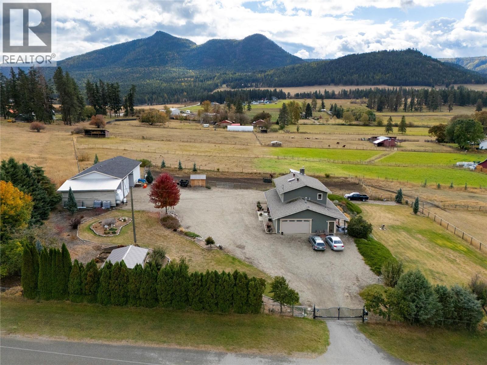 5432 Rochdell Road, Coldstream, British Columbia  V1B 3E8 - Photo 3 - 10366136