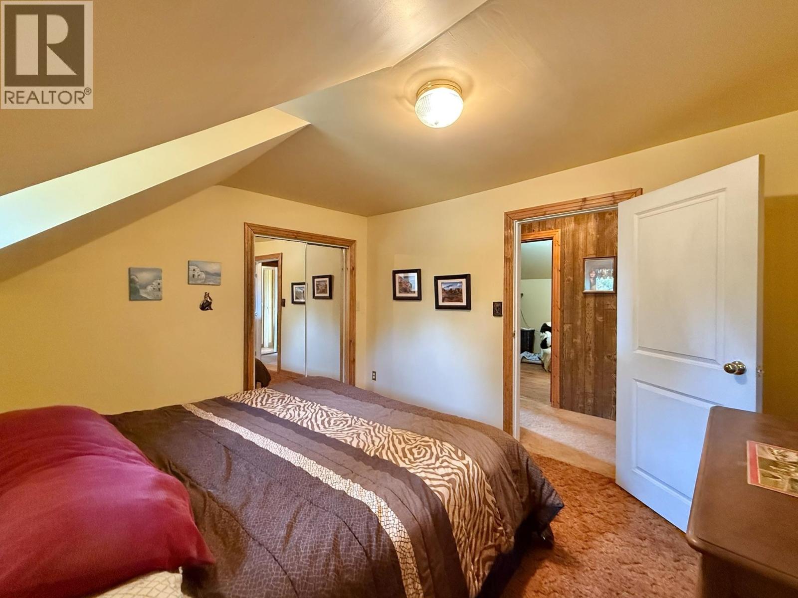 4050 Spokin Lake Road, 150 Mile House, British Columbia  V0K 2G0 - Photo 33 - R3060249