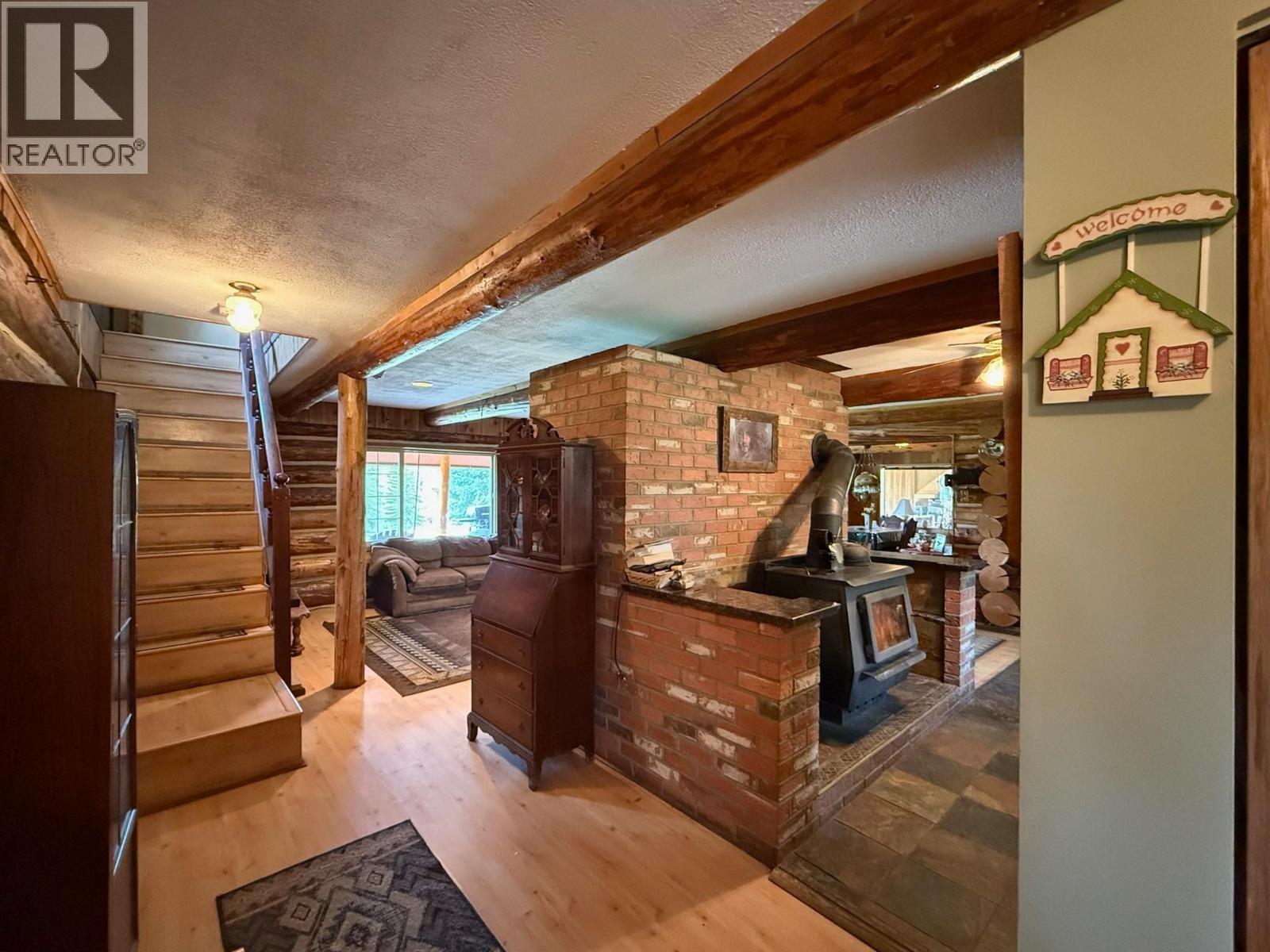 4050 Spokin Lake Road, 150 Mile House, British Columbia  V0K 2G0 - Photo 13 - R3060249