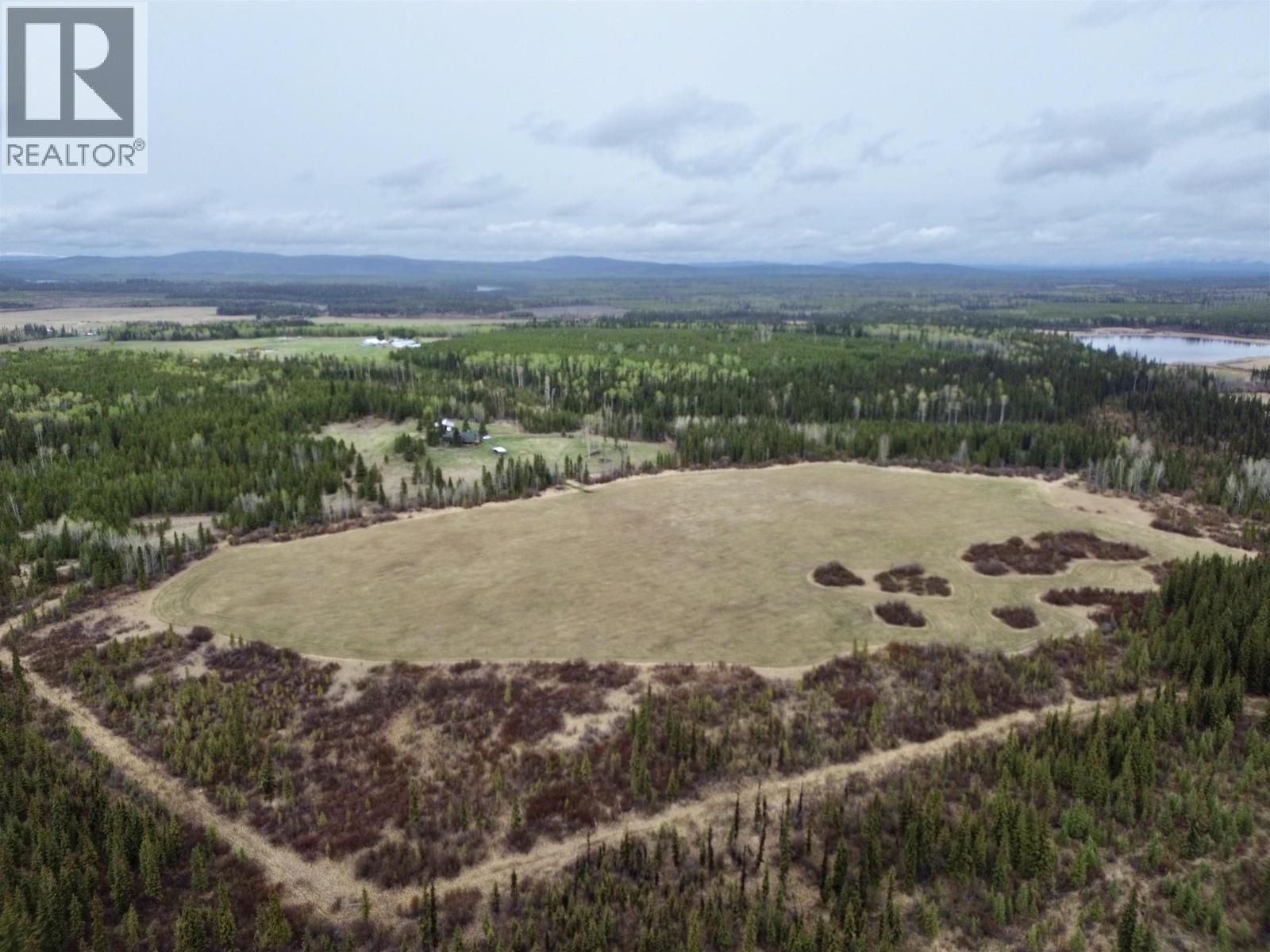 4050 Spokin Lake Road, 150 Mile House, British Columbia  V0K 2G0 - Photo 37 - R3060249