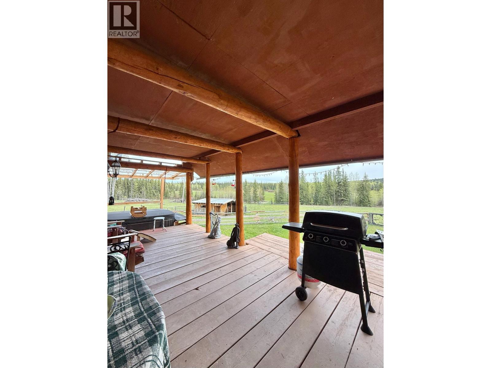 4050 Spokin Lake Road, 150 Mile House, British Columbia  V0K 2G0 - Photo 25 - R3060249