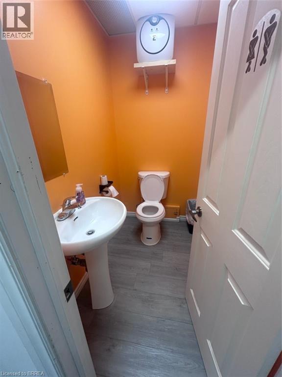 11 Queen Street Unit# 101 & 102, Brantford, Ontario  N3T 3B1 - Photo 24 - 40780318