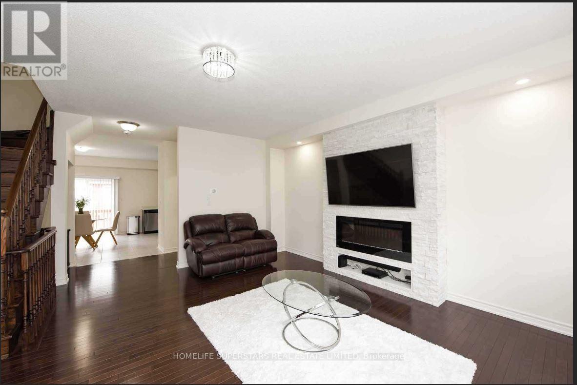 40 - 9 Aspen Hills Road, Brampton, Ontario  L6Y 6E3 - Photo 8 - W12472968